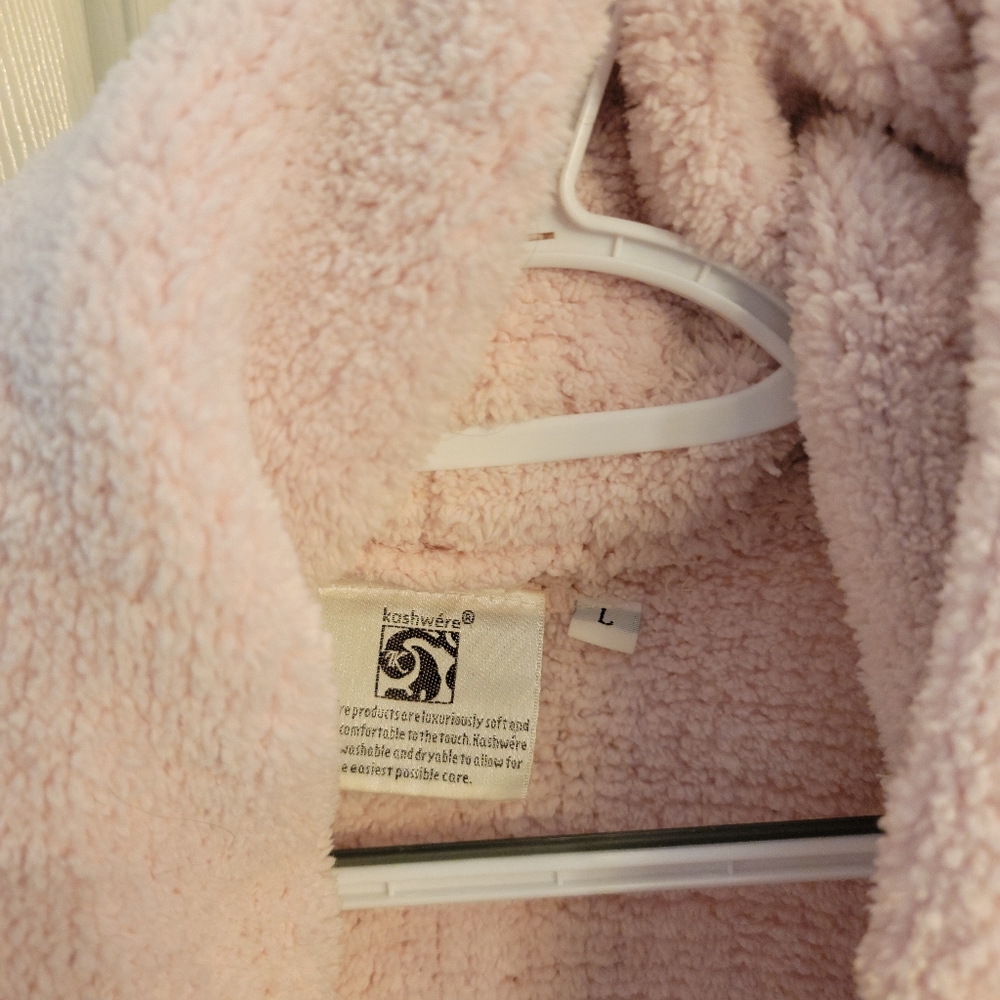Pink Fuzzy Robe - Picture 2 of 2
